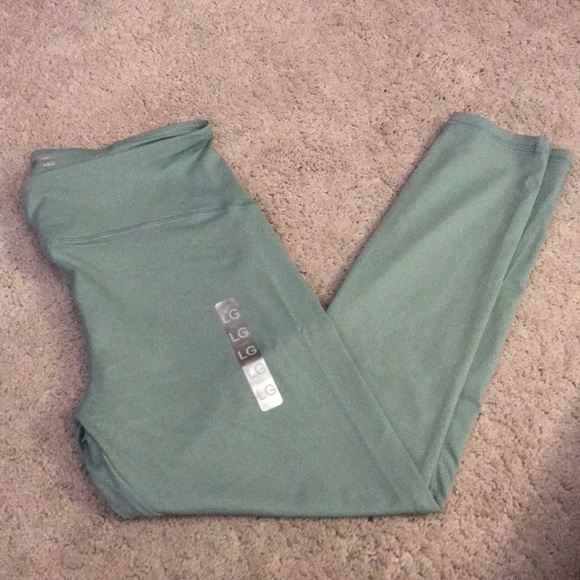 Active Key Pocket Leggings - Picture 2 of 4